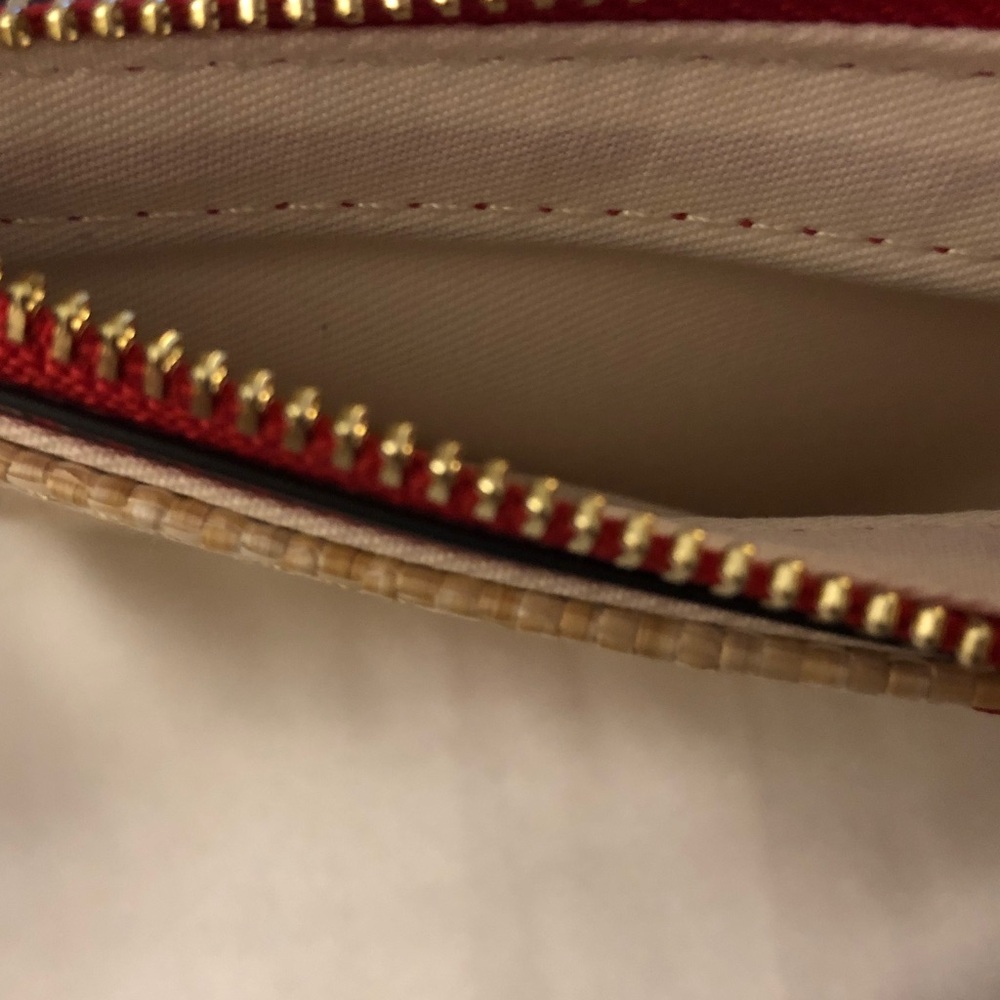 BCBG Generation Natural Color Straw Card Wallet Red Embroidered Lobsters NWT - Picture 12 of 16